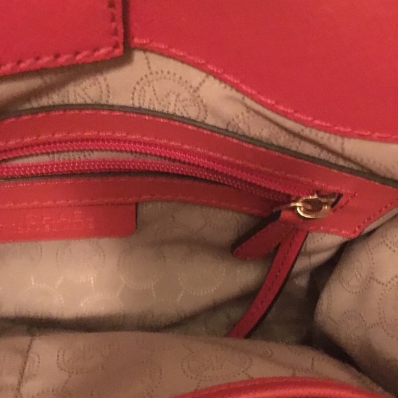 Michael Kors Sm Hamilton in Gorgeous Watermelon - Picture 4 of 8